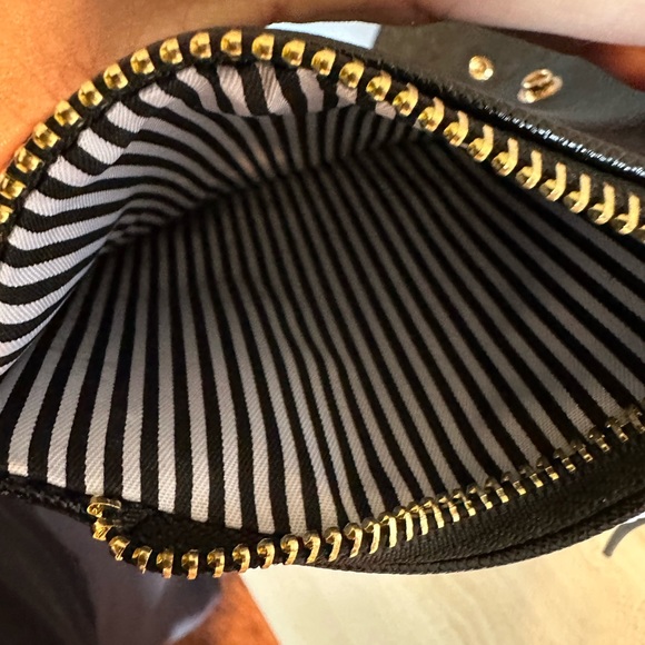 NWT JM BLACK CLUTCH WITH SMALL FRONT POUCH. Plus a free additional front pouch. - Picture 4 of 8